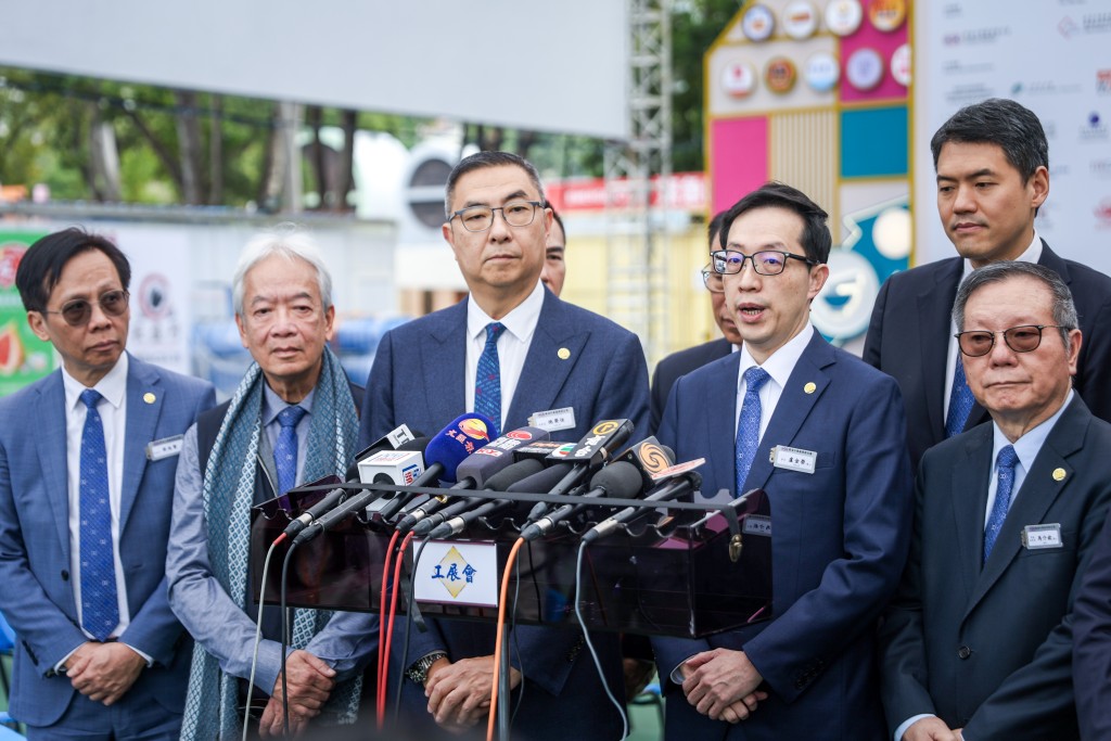 主辦方廠商會表示，預料今年入場達130萬人次，銷售額可達10億元。