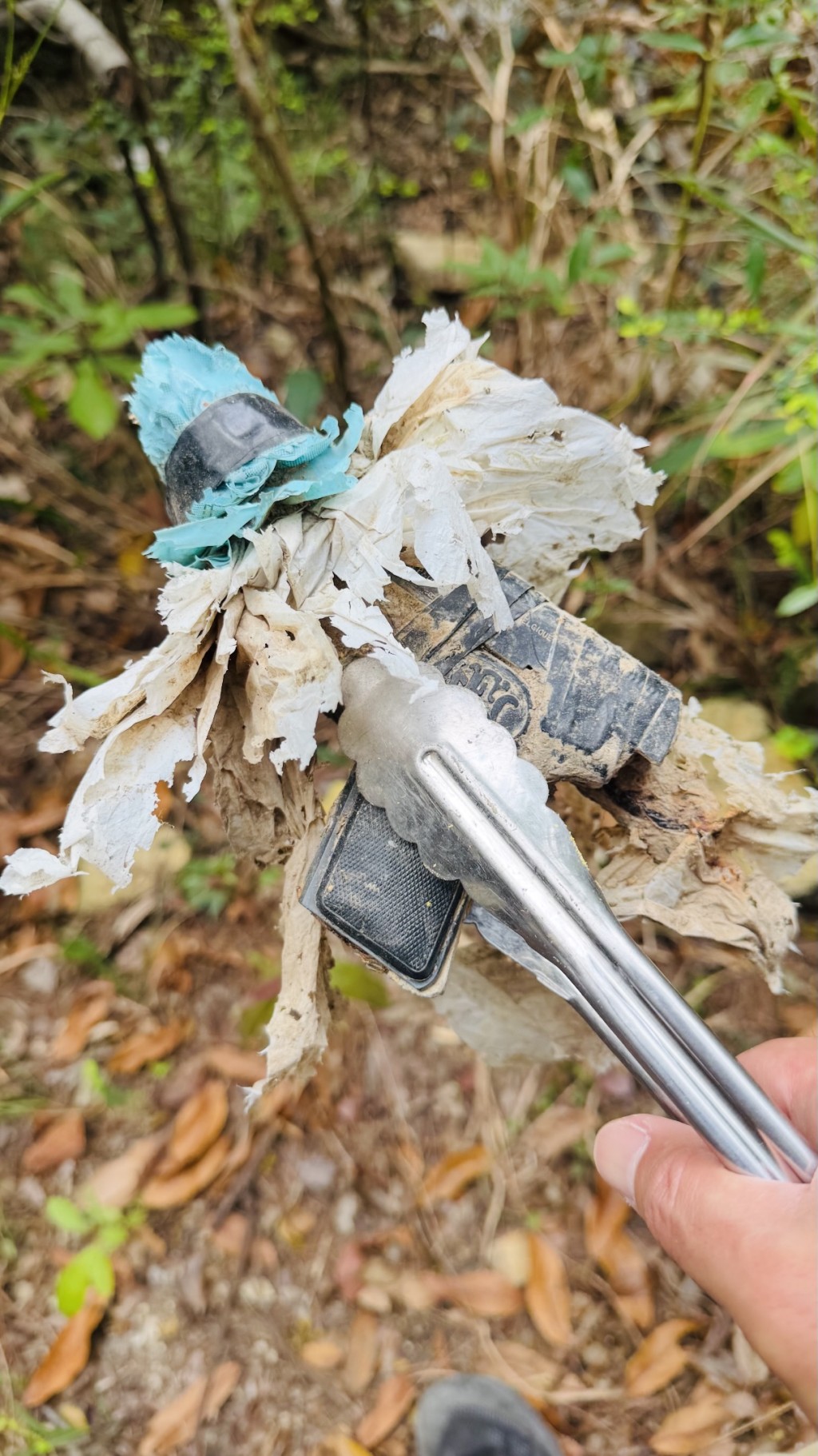 事主指该把手枪的手感及枪柄都「好有历史感觉」。threads@the_night_spyder图片