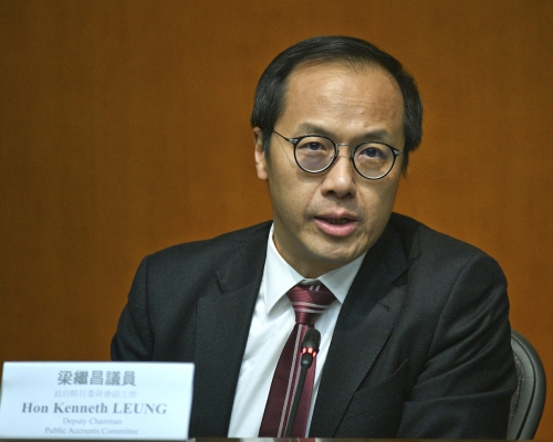 梁繼昌建議，劃一將上市公司公佈業績的限期押後一個月。資料圖片