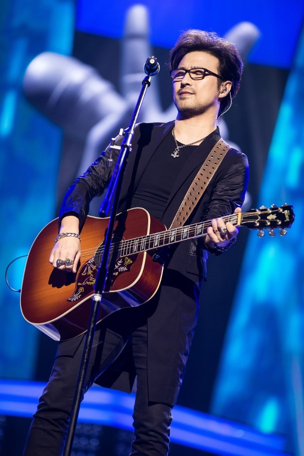 汪峰是創作歌手，鍾情搖滾樂。