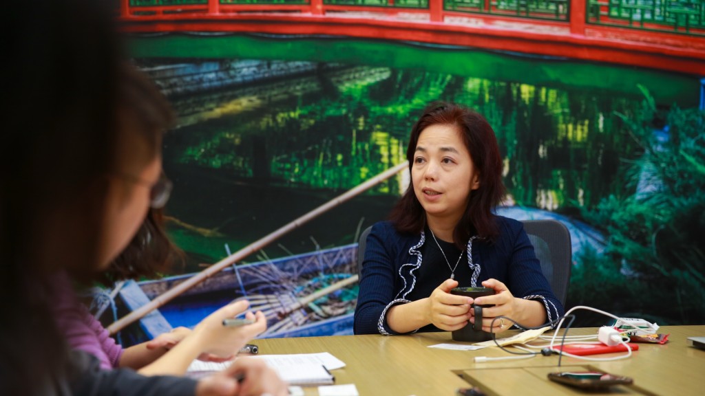 李飛飛接受專訪。 新華社 李飛飛接受專訪。 新華社