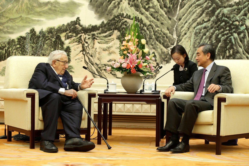 基辛格曾多次与中国前外长王毅见面。(路透社)