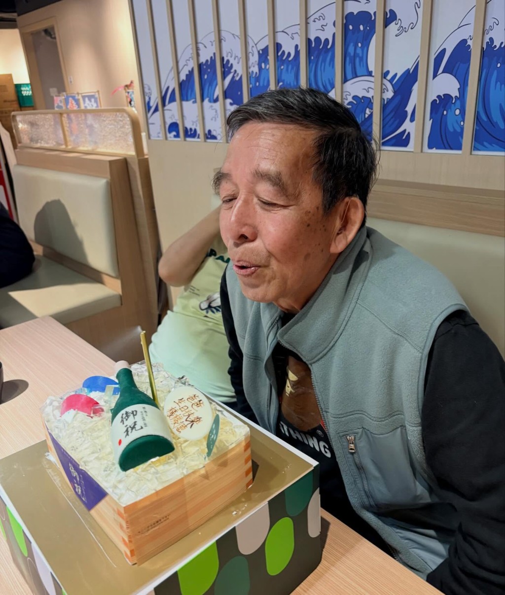 梁芷珮早前送物業給爸爸。