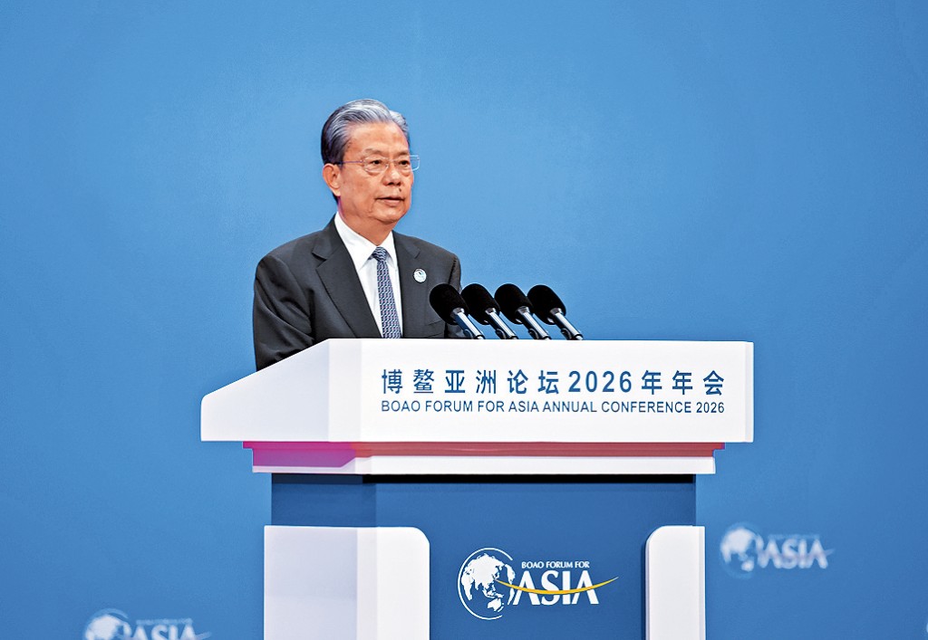 全國人大委員長趙樂際發表主旨演講。