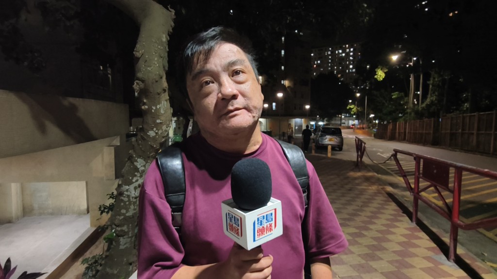 屯門街坊鍾先生認為水務署應「定期check下啲喉管」，以期減少擾民。徐裕民攝
