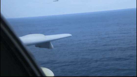 轟-6K下降高度驅離中國海域非法行動的外方船隻。