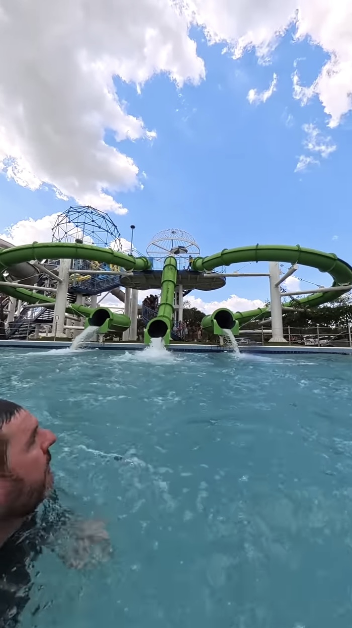 涉事游乐设施Water Bomb。 FB / Wet’n Wild - Sao Paulo 涉事游乐设施Water Bomb。 FB / Wet’n Wild - Sao Paulo