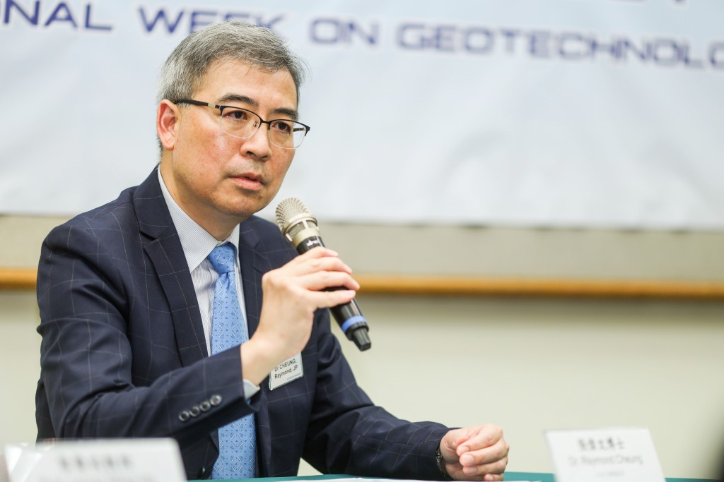 張偉文形容將軍澳24小時錄逾500毫米雨量驚人。資料圖片 張偉文形容將軍澳24小時錄逾500毫米雨量驚人。資料圖片