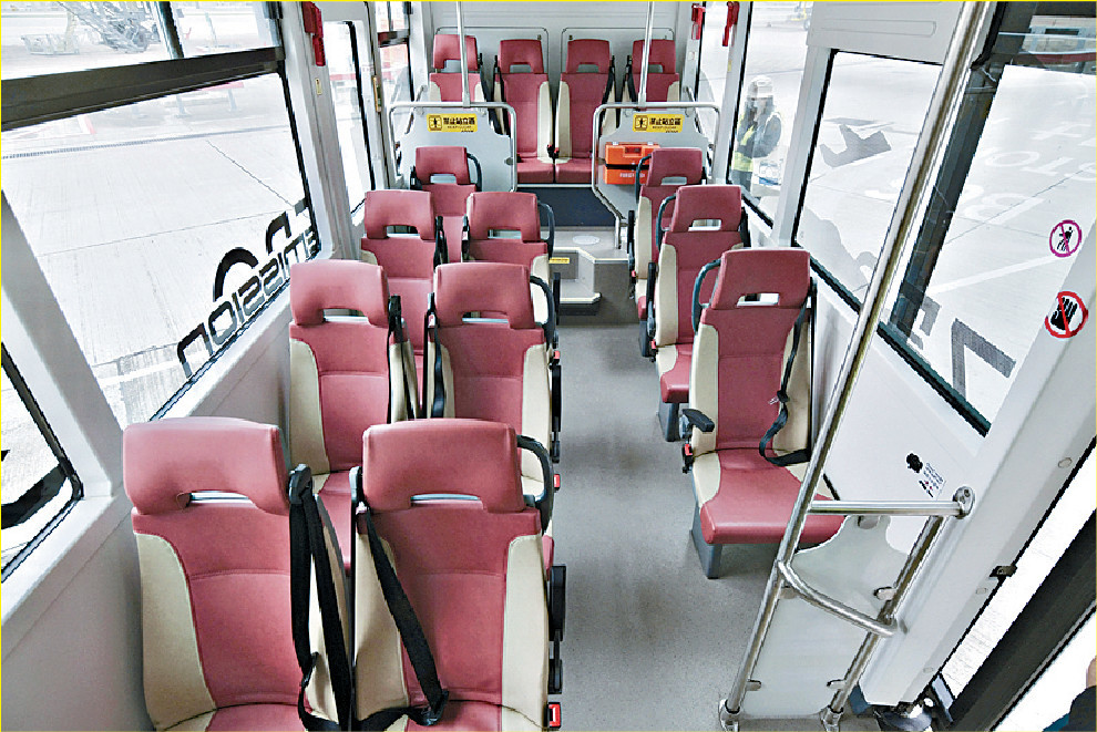 ■無人駕駛巴士每次可接載14人。 ■無人駕駛巴士每次可接載14人。