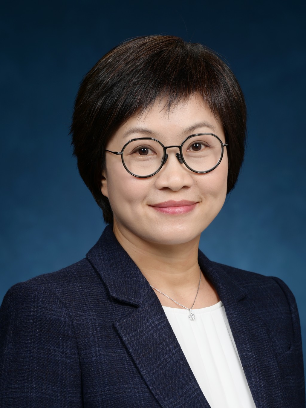 行政署長伍江美妮回應表示，每位前任行政長官離任後仍為港擔任重要工作，無計劃削減支援。政府新聞處圖片