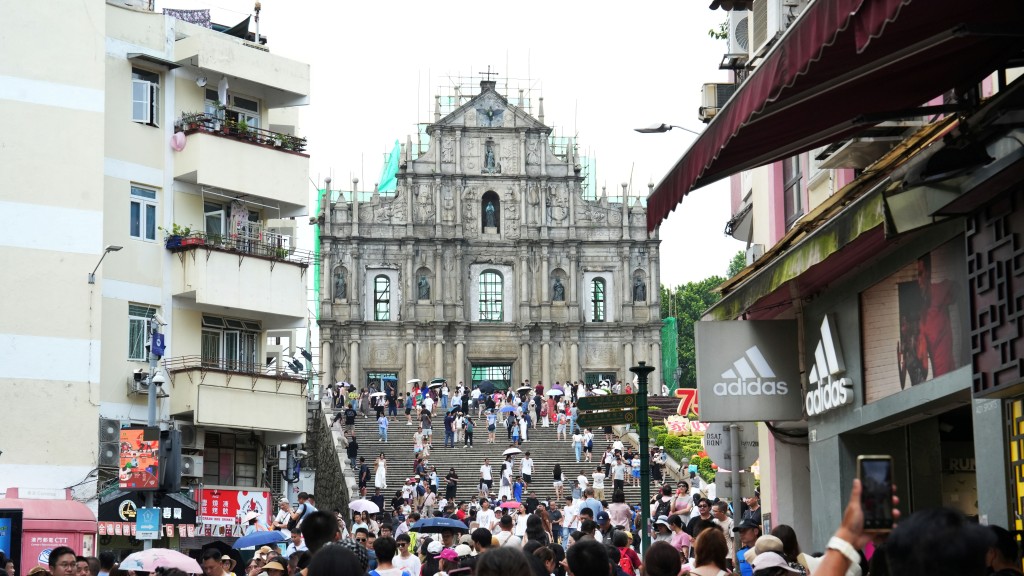港男約內地女遊澳門住同房 疑竊近萬元後翌早借故逃遁 警查天眼拘人。資料圖片