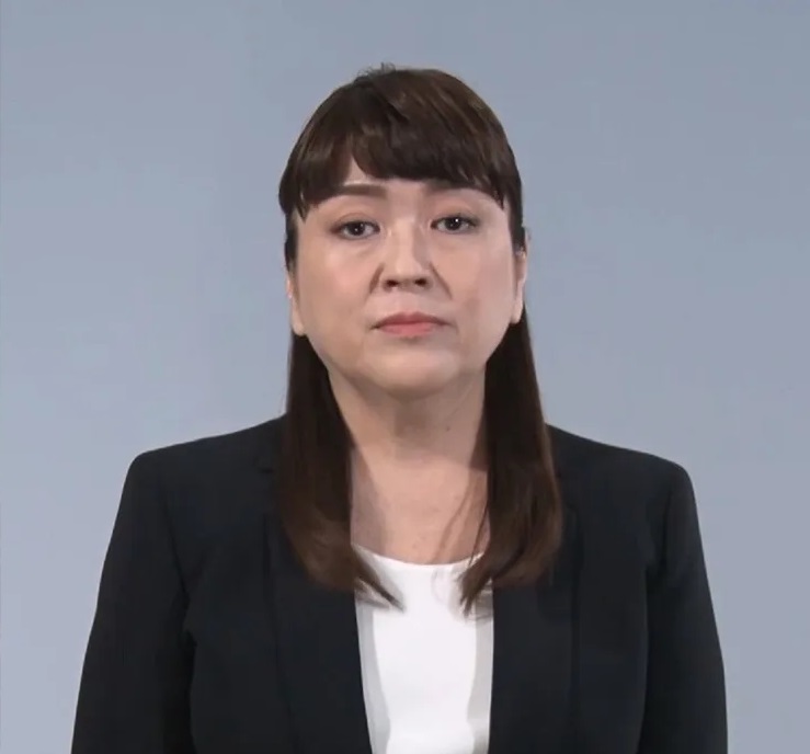 尊尼現任社長藤島Julie景子缺席記者會，遭網民大肆以「逃亡」批評。