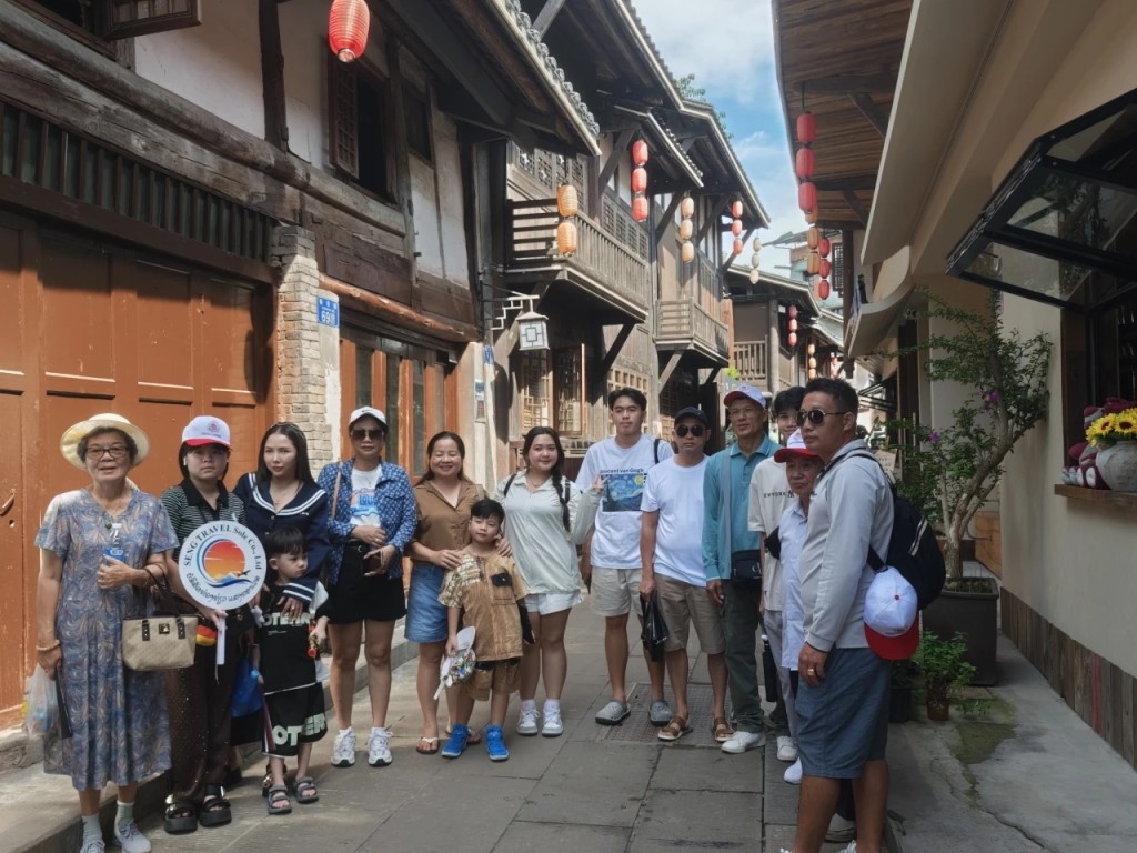 内地不少人都透过携程预订各类旅游产品。中新社 内地不少人都透过携程预订各类旅游产品。中新社