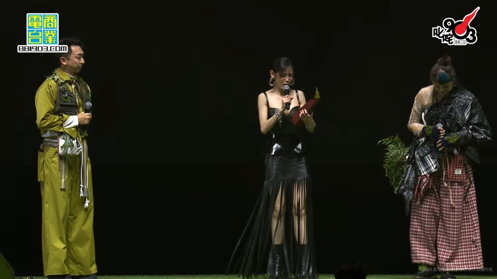「叱咤乐坛女歌手」金奖由陈蕾夺得。