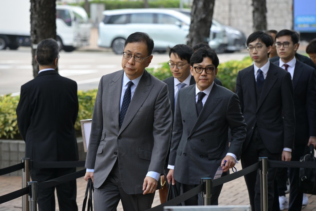 代表獨立委員會的資深大律師杜淦堃。