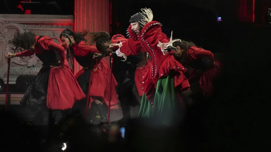 Gaga上周六在巴西舉行免費演唱會,吸引250萬人聚集於沙灘。 Gaga上周六在巴西舉行免費演唱會,吸引250萬人聚集於沙灘。