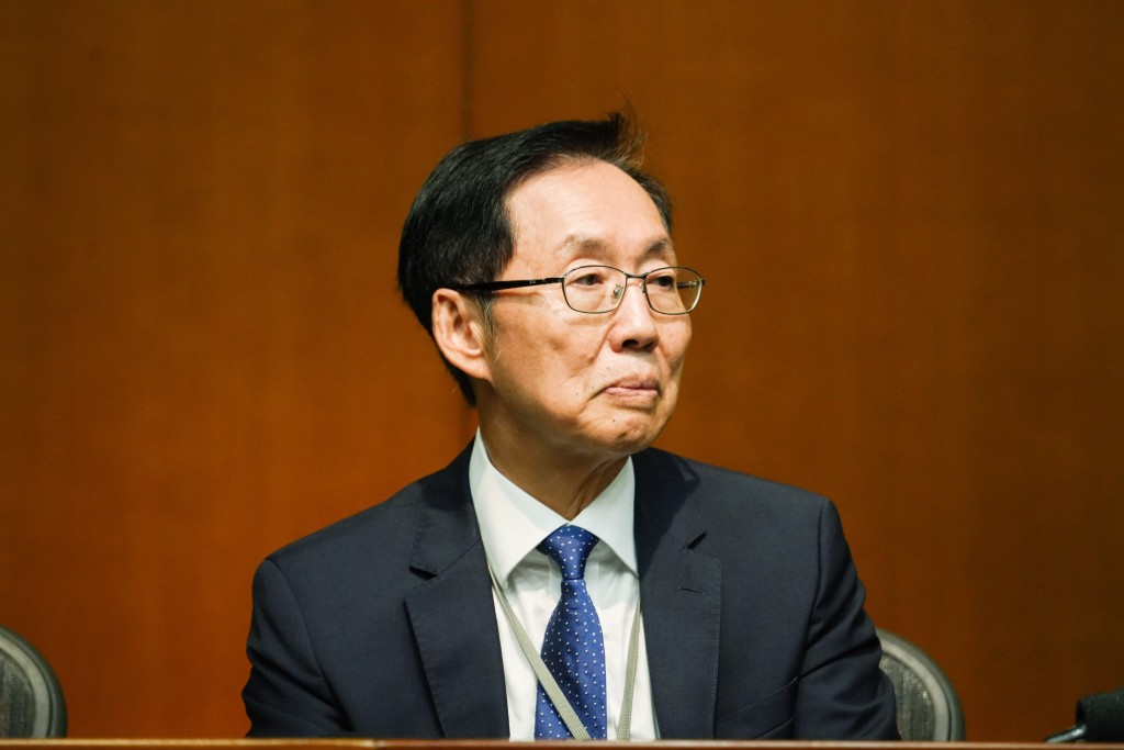法案委員會主席陳健波指,每宗濫用個案都會剝奪基層家庭上樓機會,有必要修例捍衛珍貴公屋資源。 法案委員會主席陳健波指,每宗濫用個案都會剝奪基層家庭上樓機會,有必要修例捍衛珍貴公屋資源。