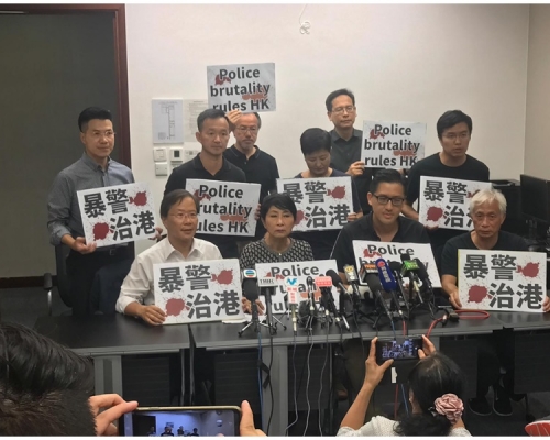 民主派批評警方執法。