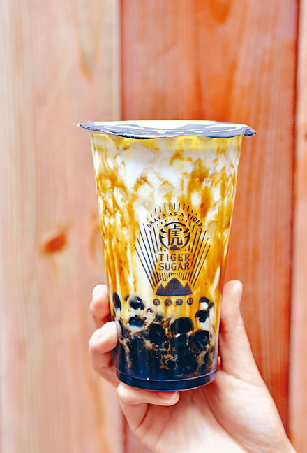 ●波霸厚鮮奶是店內招牌出品，貪心一點可叫虎虎生風厚鮮奶，便能一次過品嘗兩款不同大小的珍珠。($30)