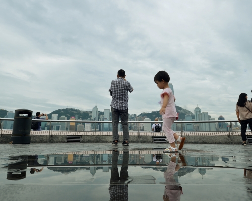 一道低壓槽正為廣東帶來雷雨。