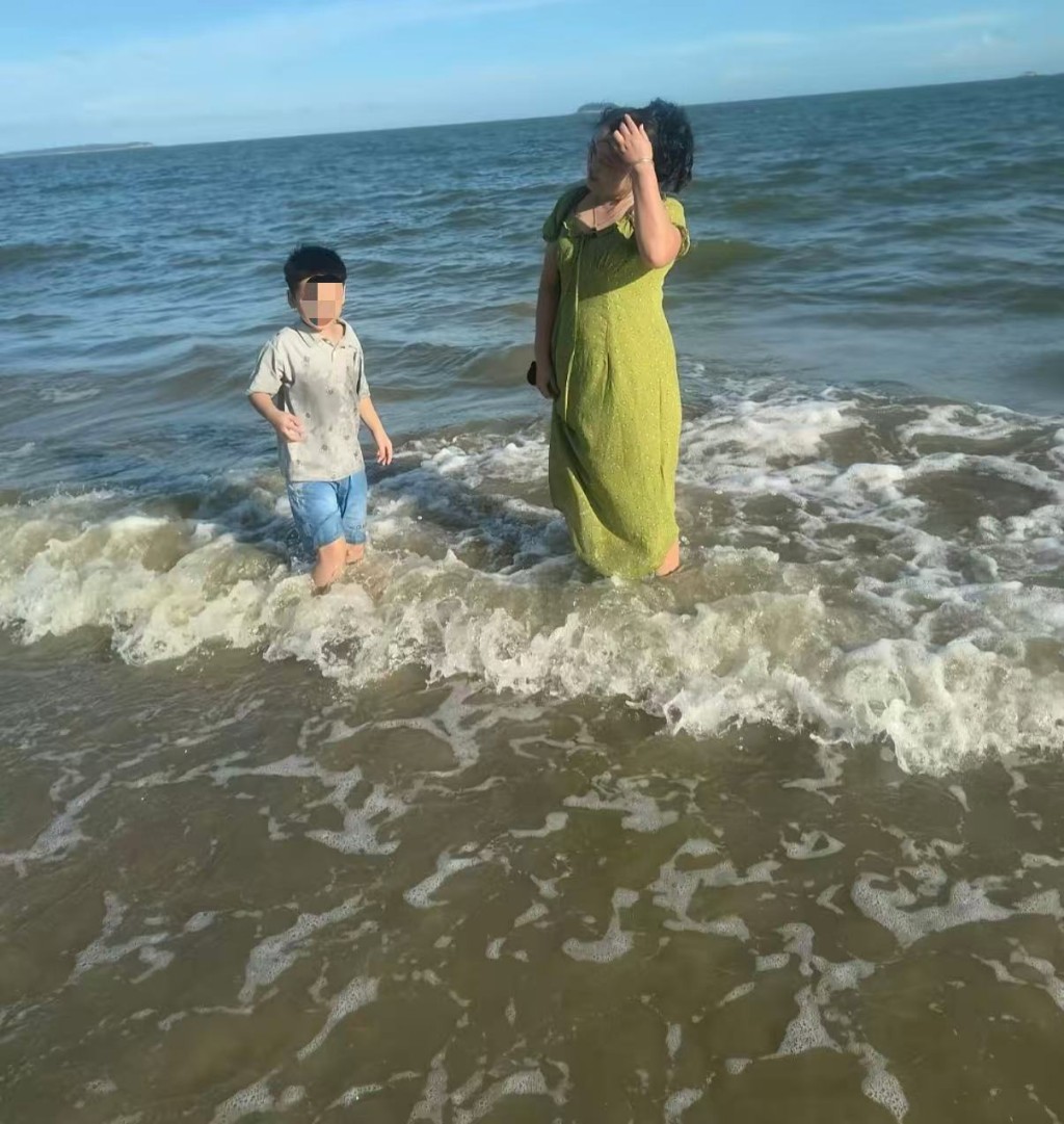 6歲男童沙灘赤腳踩到死魚被扎傷,高燒昏迷險截肢。抖音@路過的風景 6歲男童沙灘赤腳踩到死魚被扎傷,高燒昏迷險截肢。抖音@路過的風景
