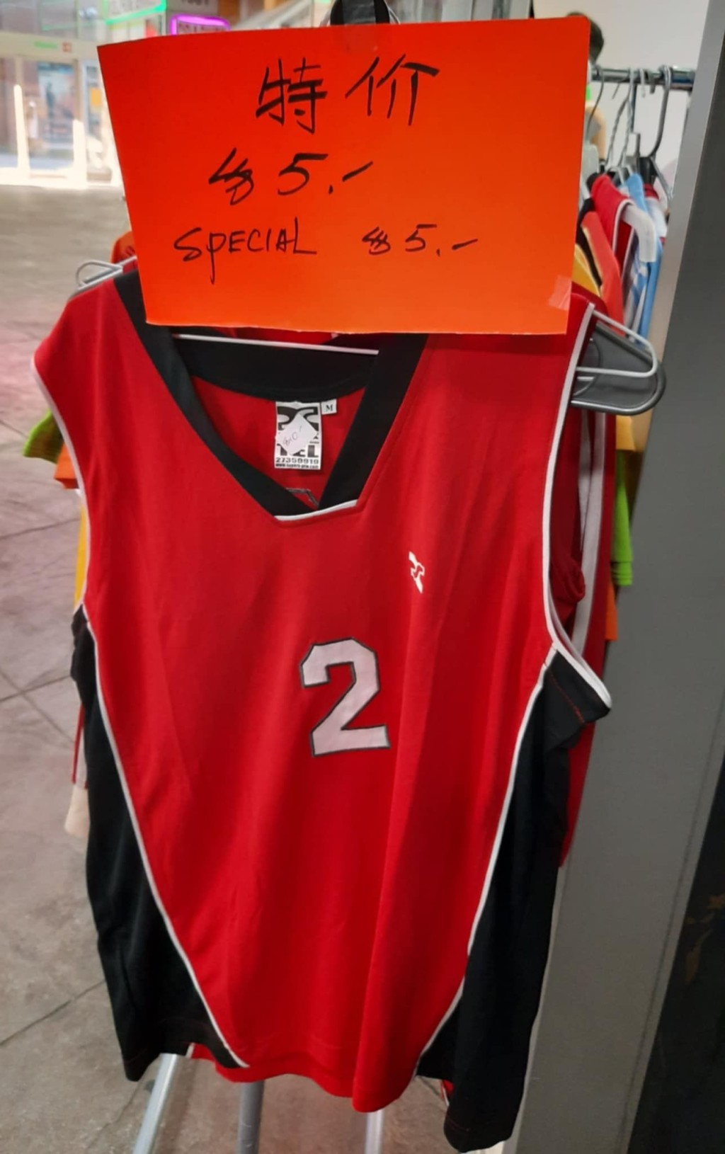 Super X開到加拿大！港男加國商場見實體店驚訝「原來未執，仲揚威海外」 人氣圓筒袋成8/90後集體回憶