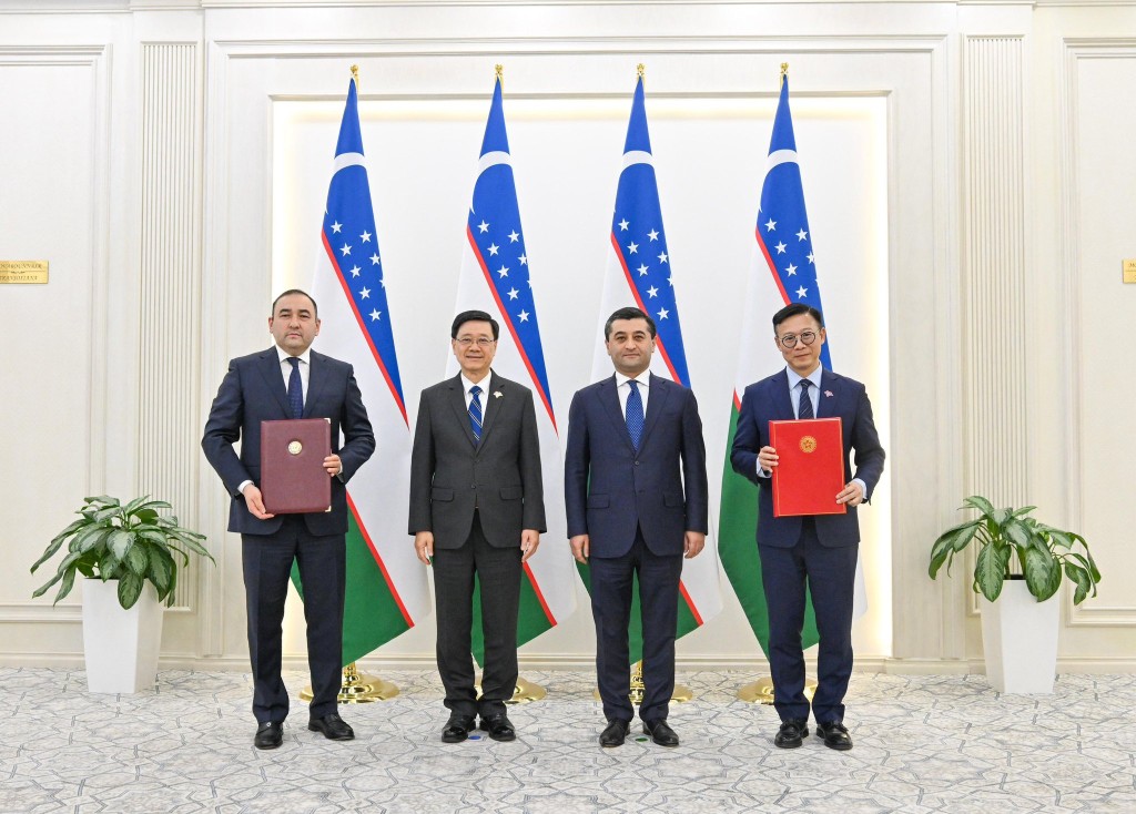 雙方同意就互免簽證安排進行落實細節商討,讓雙方旅客可免簽證逗留30天。李家超 John KC Lee FB圖片 雙方同意就互免簽證安排進行落實細節商討,讓雙方旅客可免簽證逗留30天。李家超 John KC Lee FB圖片