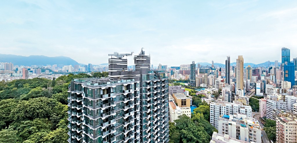 長沙灣曉柏峰天際特色戶約1682萬售，呎價達28000元，屬項目「雙破頂」成交。