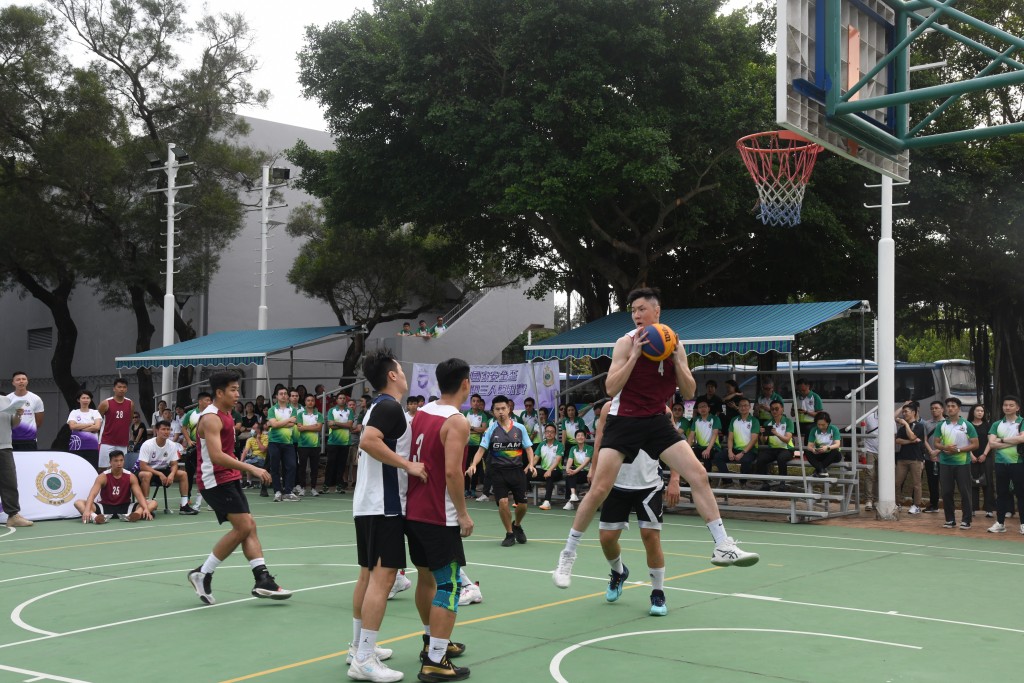 海關亦舉行三人籃球友誼賽。徐裕民攝