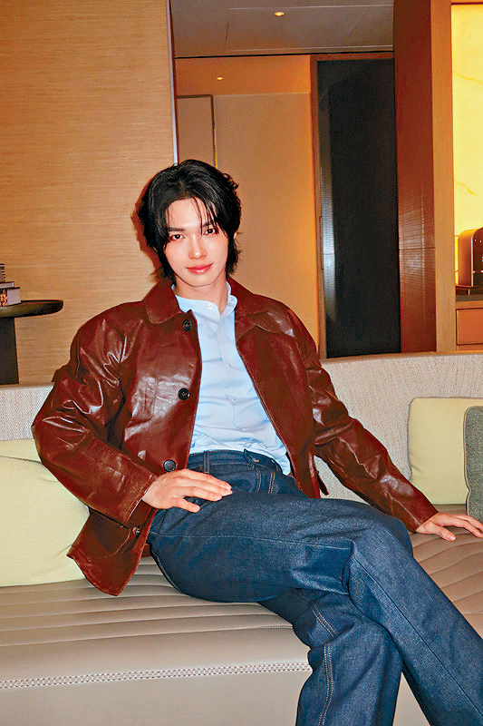 Win來港出席校園講座，與學生們分享演戲經驗。