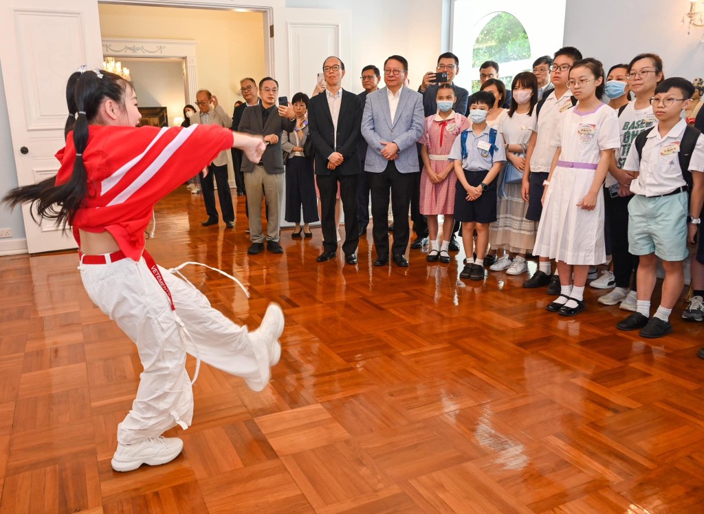 有得奖学生表演。陈国基FB