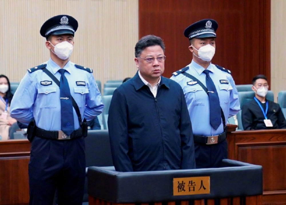 前公安部副部长孙力军上月被判死缓。