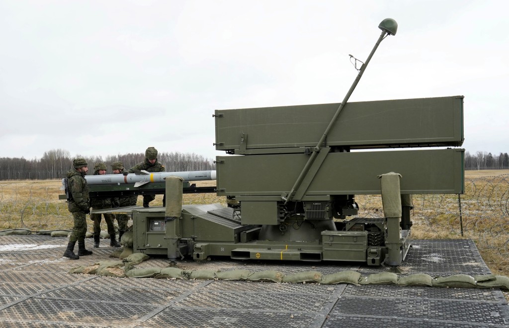 國家先進地對空防空導彈系統也會優先供應給烏克蘭。路透社