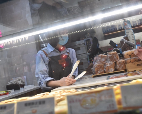 疫情重挫各業界僱主及僱員。