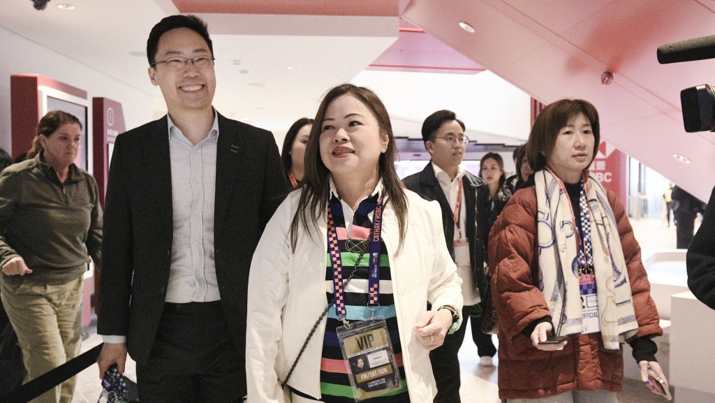 文化體育及旅遊局局長羅淑佩再度到啟德體育園主場館視察。