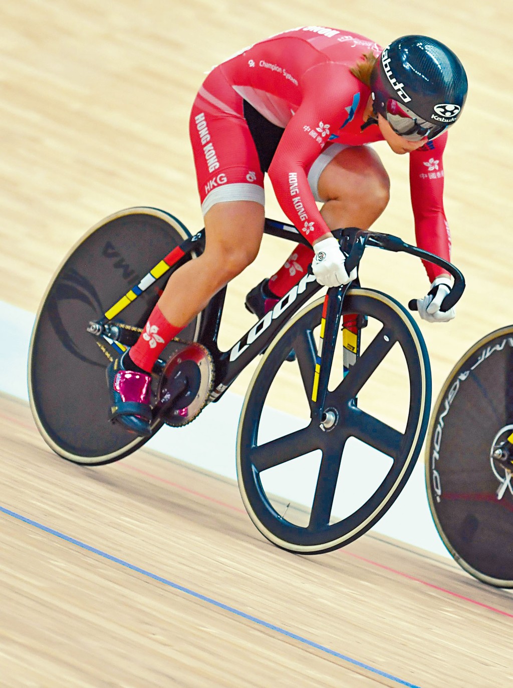 牛下女車神李慧詩