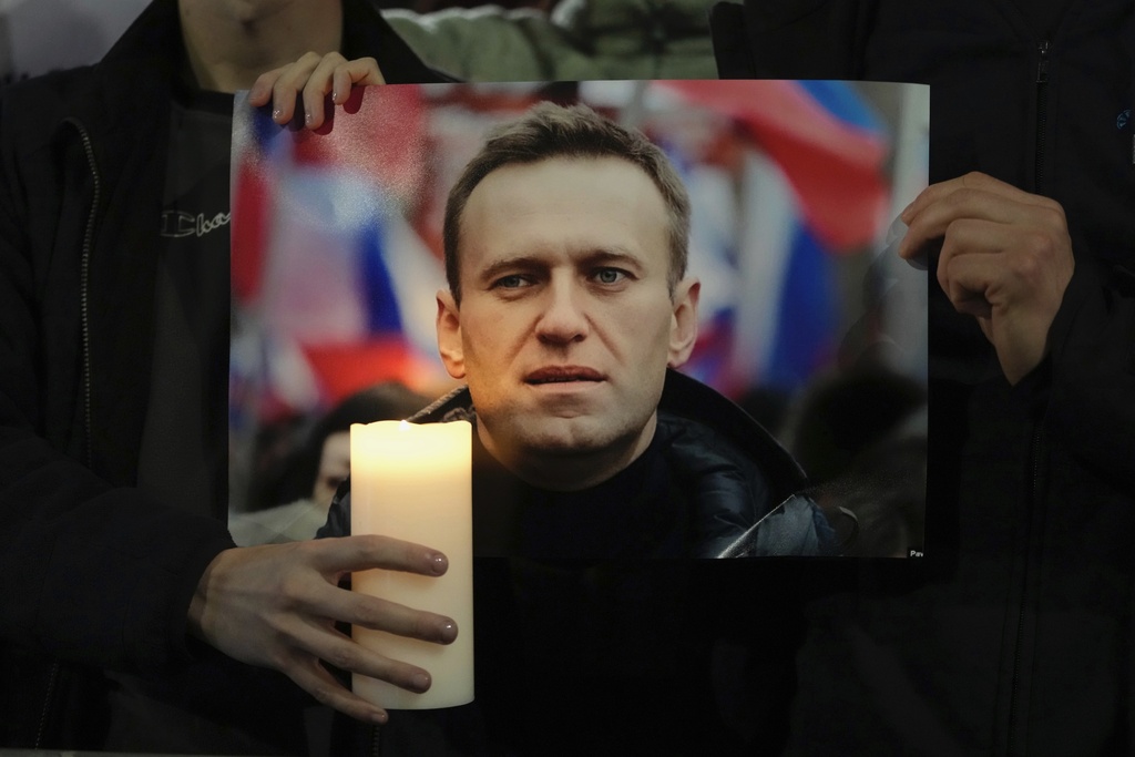 回应纳瓦尔尼之死，美国周五宣布对俄「重大制裁」。 美联社
