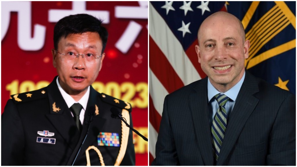中國駐美武官劉展沙將(左)和美國國防部副助理部長蔡斯(右)會面。