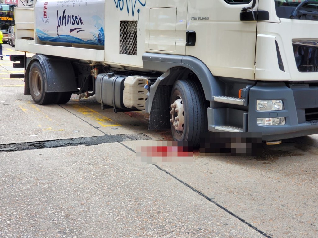 涉事洗街車。