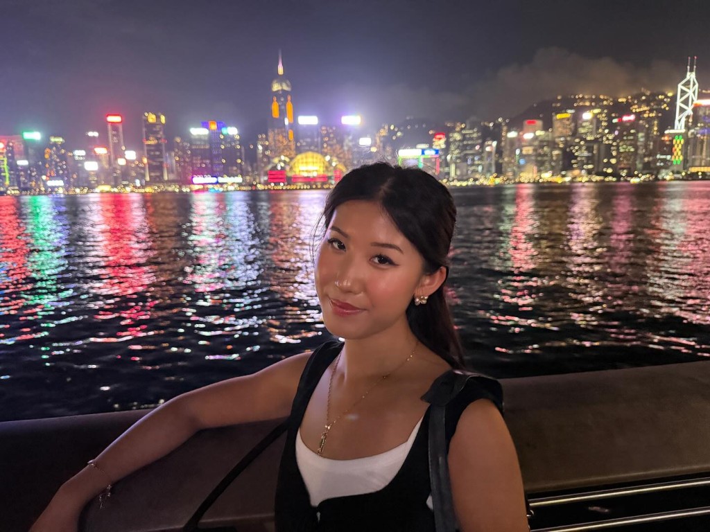 李婉華女兒已經22歲。