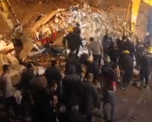 一幢住宅樓宇周三倒塌。網圖