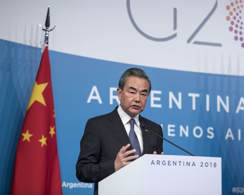 王毅指中美合则两利，斗则俱伤。新华社图片