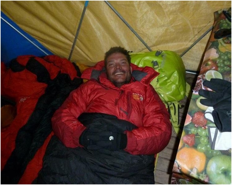 美國人耶爾伍德在接近頂峰的位置死去,詳情不明。網圖