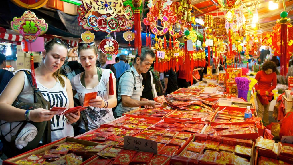 新加坡去年来自印尼的访客最多，共230万人次；其次是中国。 新加坡旅游局