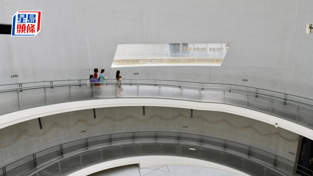 長崎原爆資料館。 星島