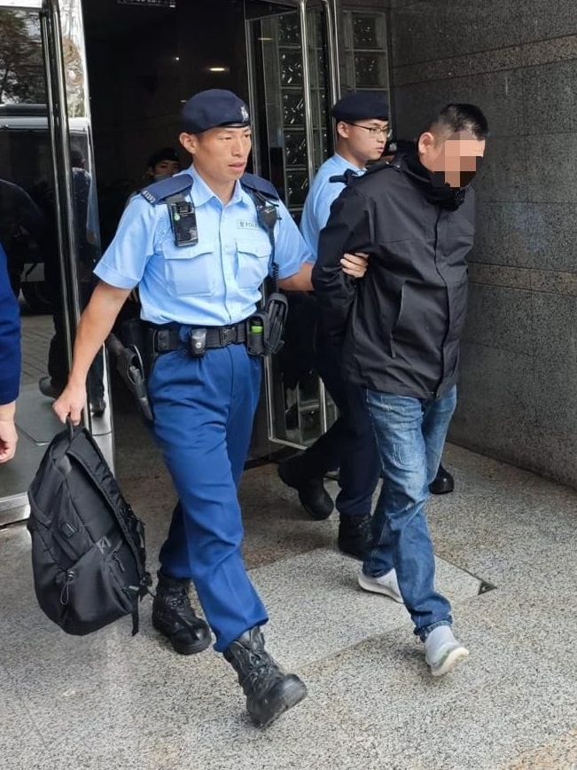 所有被捕人現正被扣留調查。