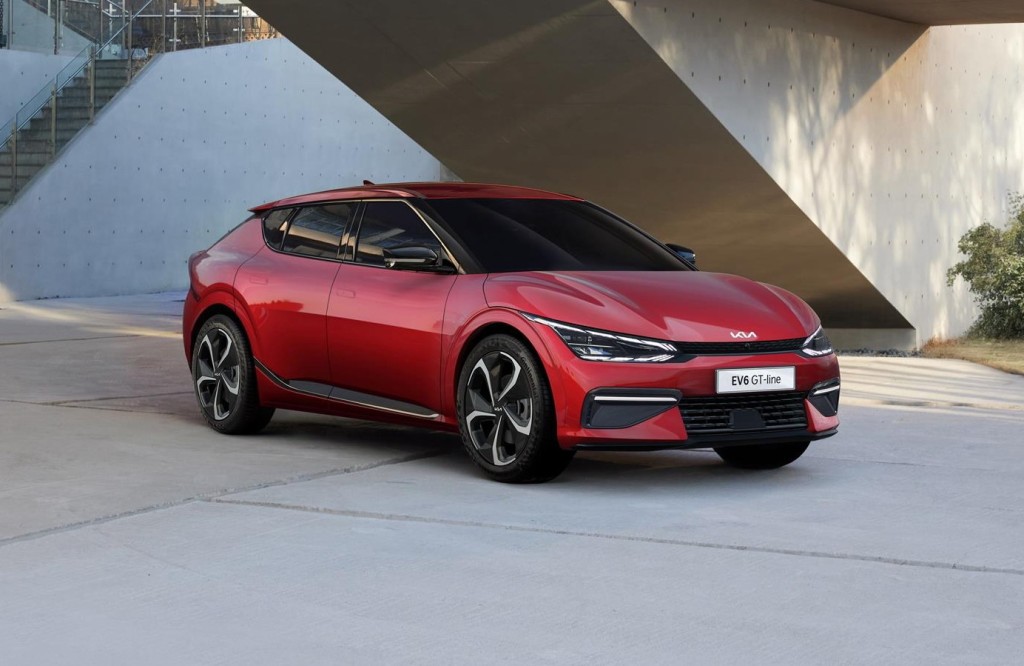 起亞EV6電動車港版一式三款,聽聞一換一意向價約35萬元起。