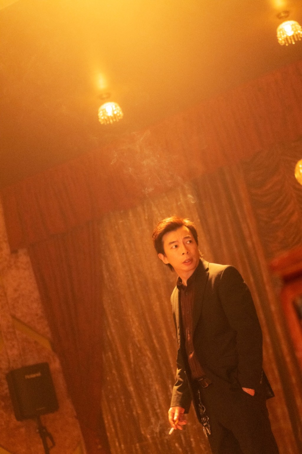 楊偉倫演夜總會經理。