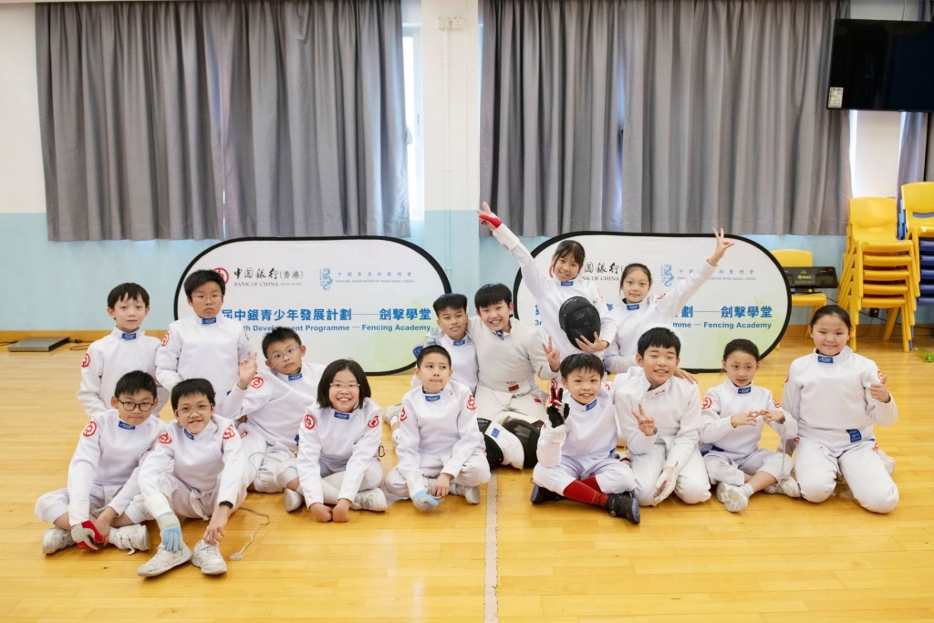 「中銀青少年發展計劃」完美契合教育局推行的正向價值觀教育，為學生提供發掘潛能的機會，培育學生堅毅、自律、團結的優良品格。