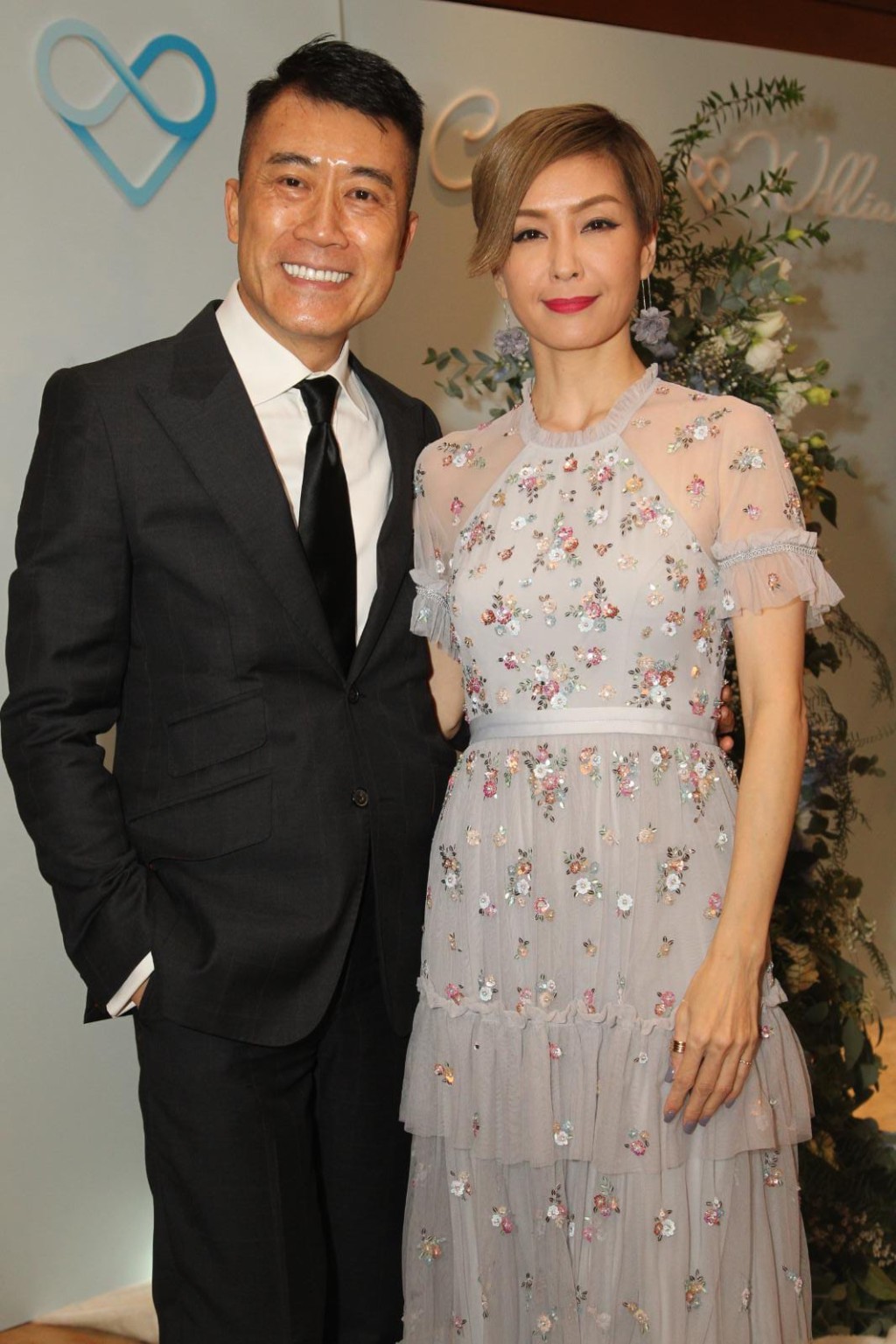 伍姑娘話練海棠是先生。